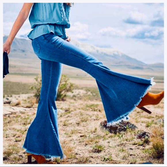 ShopEvelynne Denim - Most Fabulous Frayed hem wide leg stretch bell flare jeans